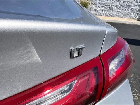 Used 2022 Chevrolet Malibu LT FWD image 7