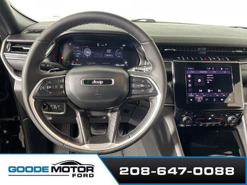 Used 2024 Jeep Grand Cherokee L Laredo w/ Luxury Tech Group I AWD/4WD image 12