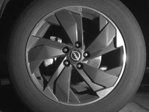 Used 2025 Nissan Rogue SV image 12