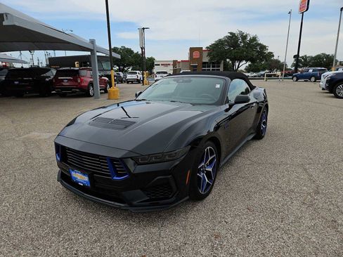 Used 2025 Ford Mustang GT Premium w/ GT Performance Package RWD image 4