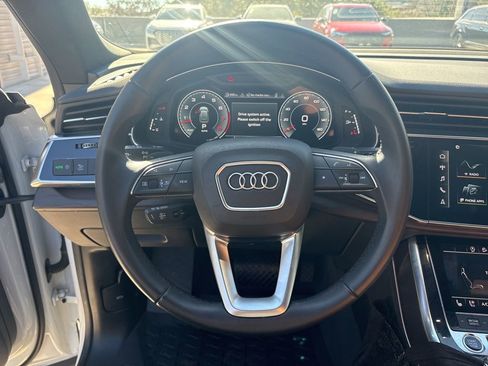 Used 2022 Audi Q8 Premium Plus image 21