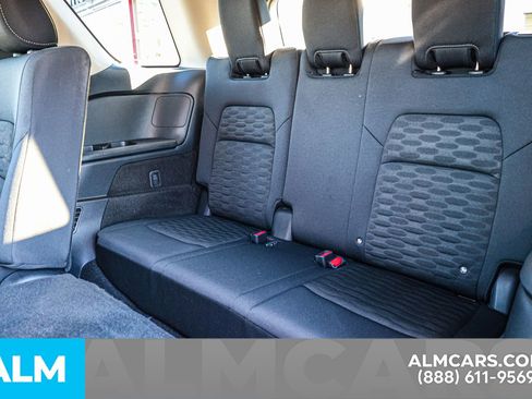 Used 2025 Nissan Pathfinder SV image 21