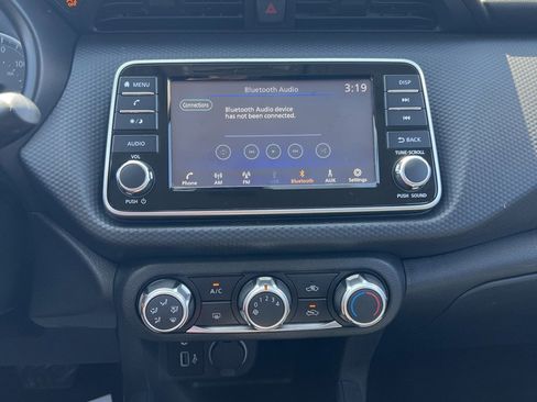 Used 2022 Nissan Kicks S image 22