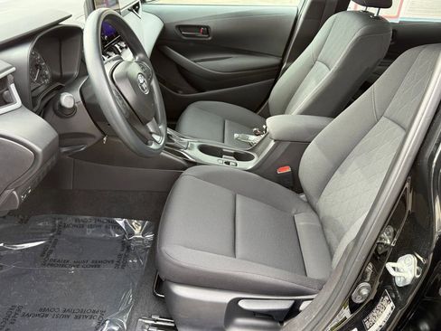 Certified 2025 Toyota Corolla LE FWD image 18