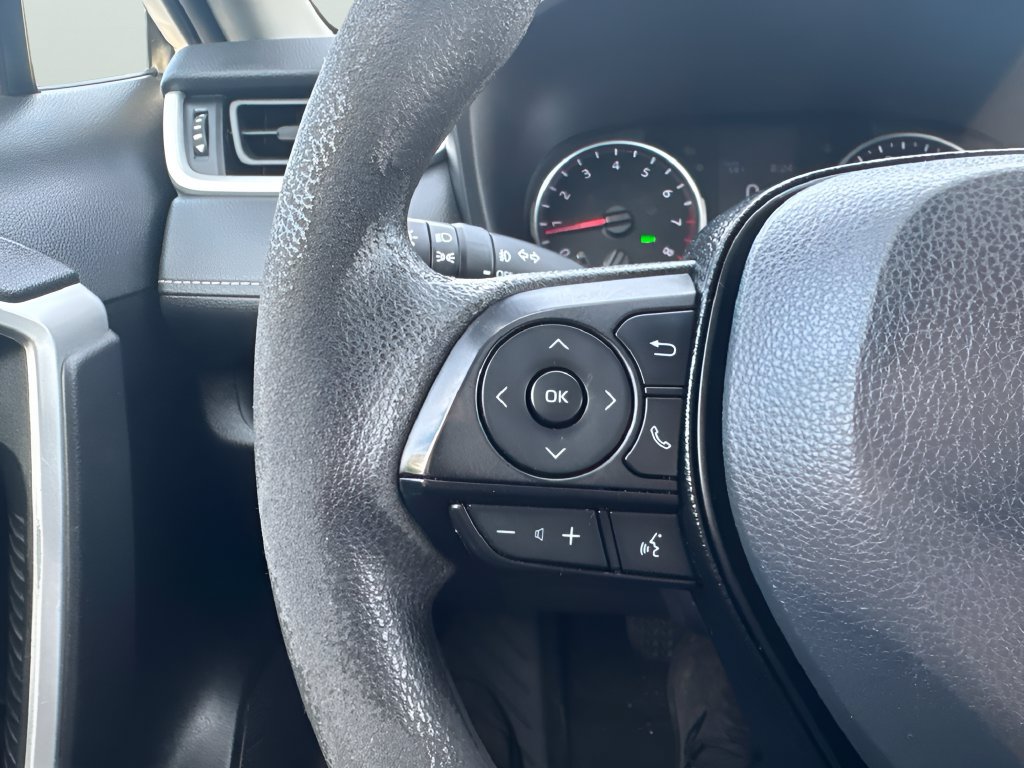 Used 2020 Toyota RAV4 XLE w/ All Weather Liner Package AWD/4WD image 26
