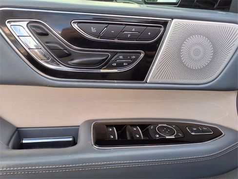 Used 2019 Lincoln Navigator Black Label w/ Cargo Package image 8