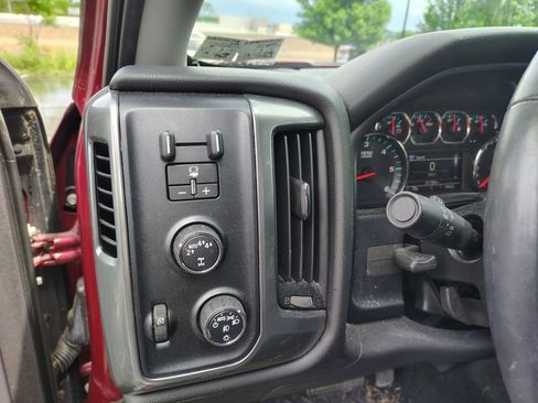 Used 2018 Chevrolet Silverado 1500 LT w/ All Star Edition AWD/4WD image 12