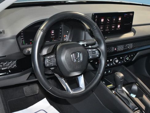 Used 2024 Honda Accord Touring image 2