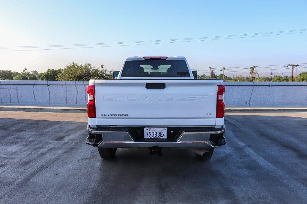 Used 2025 Chevrolet Silverado 2500 LT AWD/4WD image 3