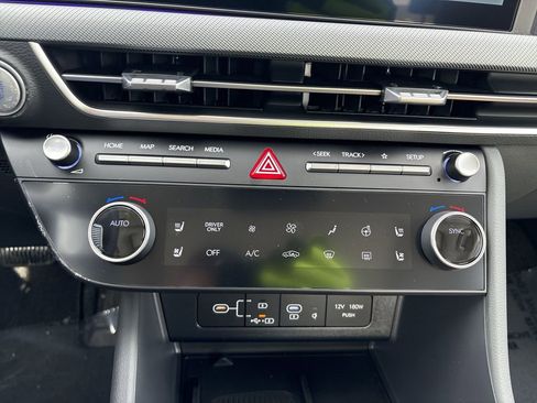 New 2026 Hyundai Sonata Limited FWD image 17