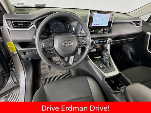 Certified 2025 Toyota RAV4 LE AWD/4WD image 7