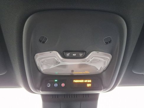 Used 2024 Chevrolet Colorado Trail Boss w/ Technology Package image 27