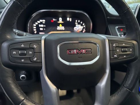 Used 2022 GMC Yukon XL SLT w/ SLT Premium Package AWD/4WD image 17