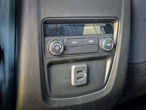 Used 2024 Buick Enclave Essence w/ LPO, Cargo Package AWD/4WD image 30