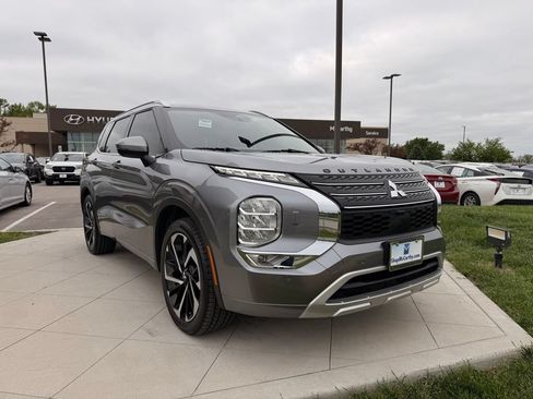 Used 2022 Mitsubishi Outlander SEL AWD/4WD image 12