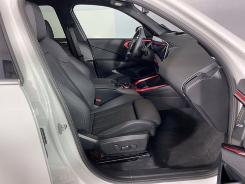 Used 2025 BMW X3 xDrive30i w/ Premium Package image 29