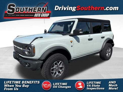 Used 2023 Ford Bronco Badlands image 1