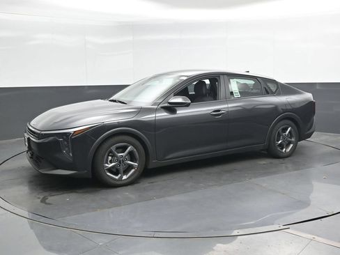Used 2025 Kia K4 FWD image 7
