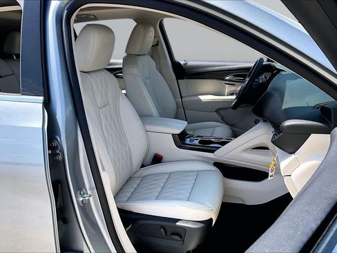 Used 2023 Buick Envision Avenir FWD image 9