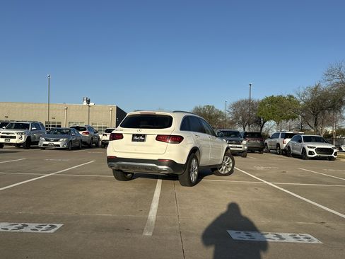 Used 2020 Mercedes-Benz GLC 300 image 2