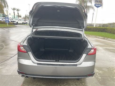 Used 2025 Toyota Camry SE image 25