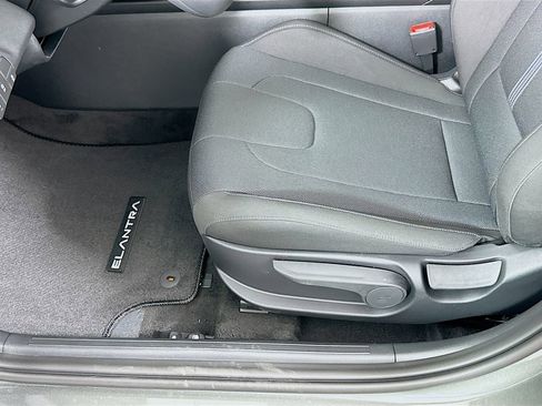 New 2026 Hyundai Elantra SE w/ Cargo Package image 19
