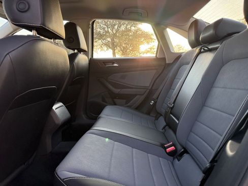 Used 2025 Volkswagen Jetta SE image 25