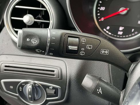 Used 2022 Mercedes-Benz GLC 300 GLC 300 image 22