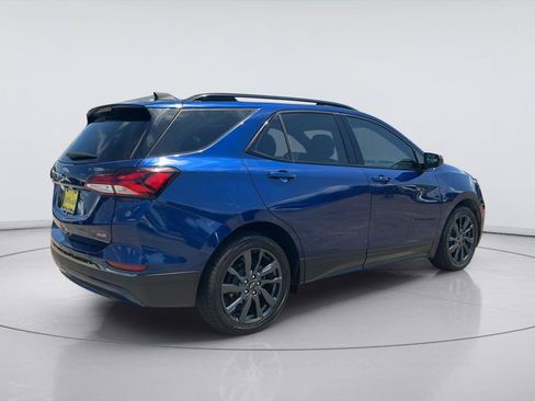 Used 2023 Chevrolet Equinox RS FWD image 4
