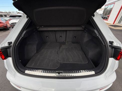 Used 2024 Audi Q3 2.0T Premium image 25