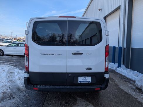 Used 2022 Ford Transit 350 XLT RWD image 5