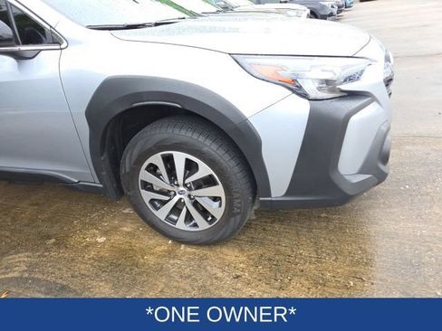 Used 2025 Subaru Outback Premium AWD/4WD image 5