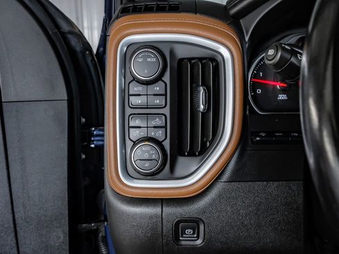 Used 2021 Chevrolet Silverado 3500 High Country image 26