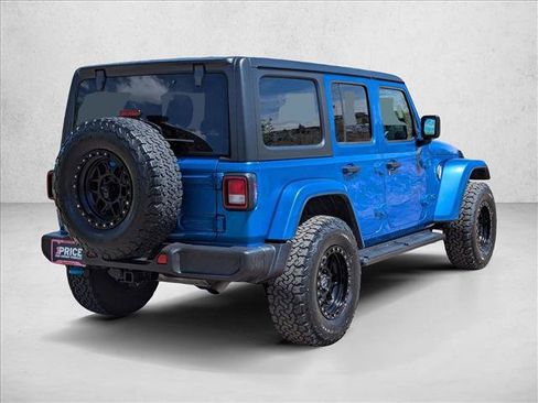 Used 2024 Jeep Wrangler Unlimited w/ Convenience Group AWD/4WD image 5