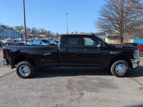 New 2026 RAM 3500 Tradesman w/ Chrome Appearance Group A image 9