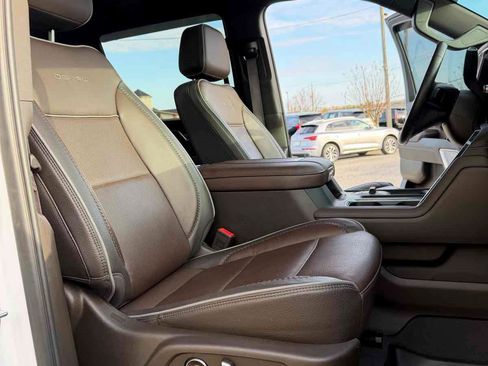 Used 2025 GMC Sierra 2500 Denali w/ Denali Reserve Package image 32