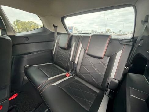 Used 2024 Volkswagen Atlas Peak Edition SE AWD/4WD image 20