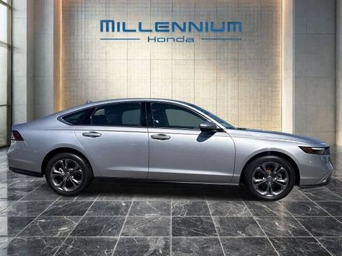 Used 2023 Honda Accord EX image 6