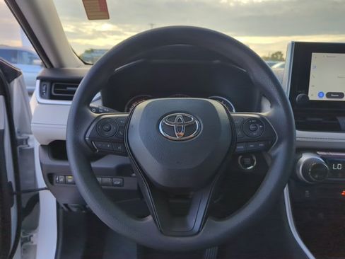 Used 2025 Toyota RAV4 XLE w/ Convenience Package FWD image 14