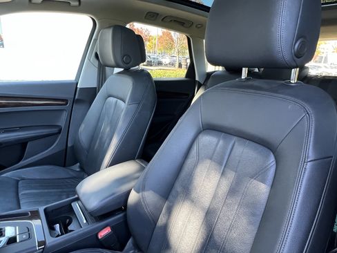 Used 2019 Audi Q5 2.0T Premium Plus w/ Premium Plus Package image 16