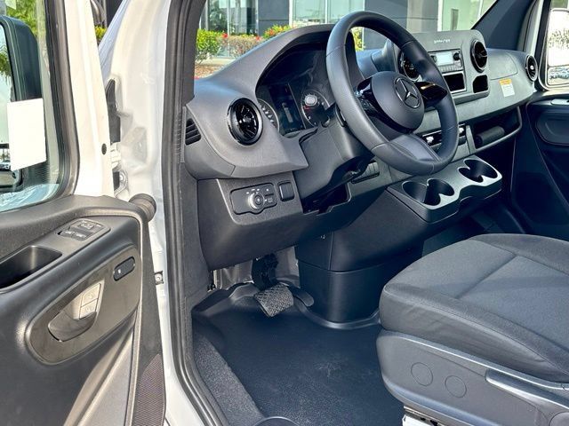 Used 2026 Mercedes-Benz Sprinter 2500 image 12