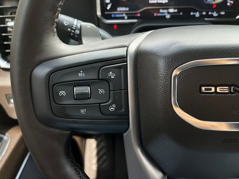 Used 2024 GMC Sierra 1500 Denali w/ Technology Package AWD/4WD image 15