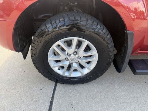 Used 2016 Nissan Frontier SV AWD/4WD image 17