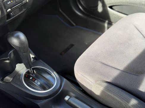 Used 2012 Honda Fit Sport image 7