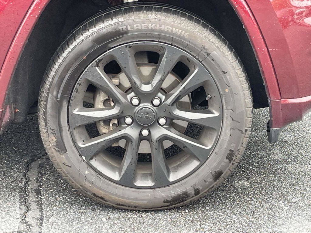 Certified 2020 Jeep Grand Cherokee Altitude AWD/4WD image 10