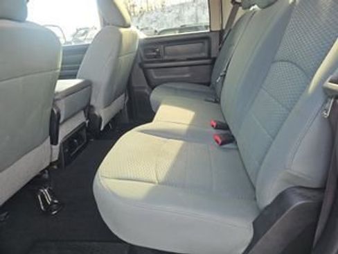 Used 2018 RAM 2500 Tradesman w/ Chrome Appearance Group image 9