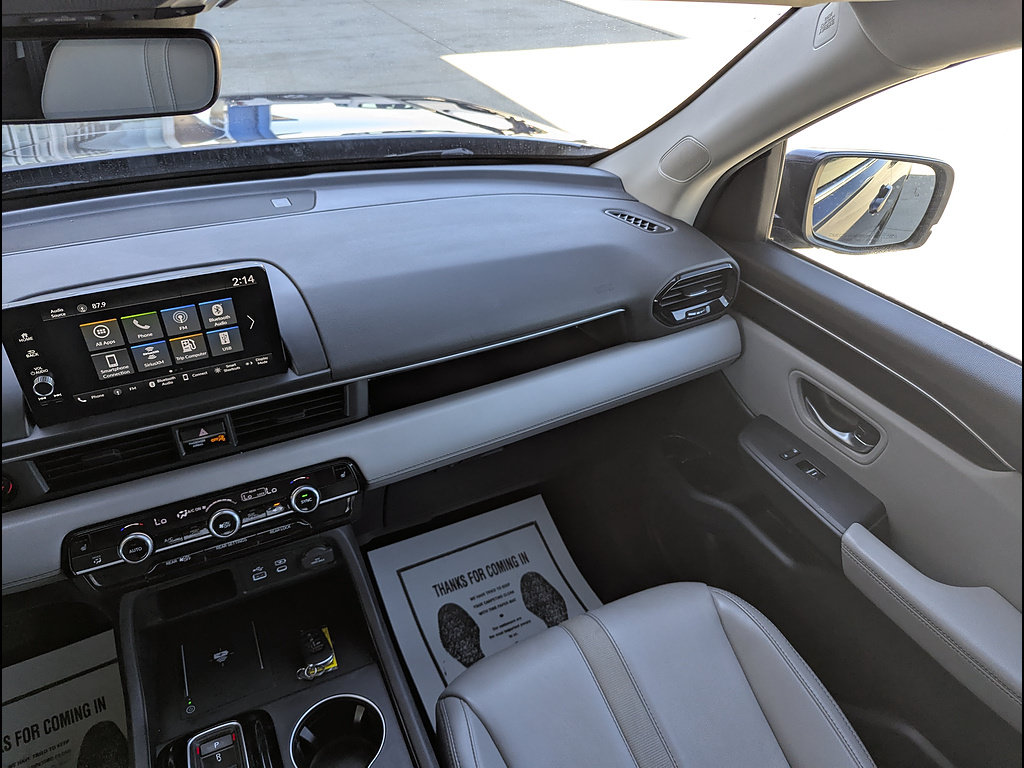 Used 2025 Honda Pilot EX-L image 27