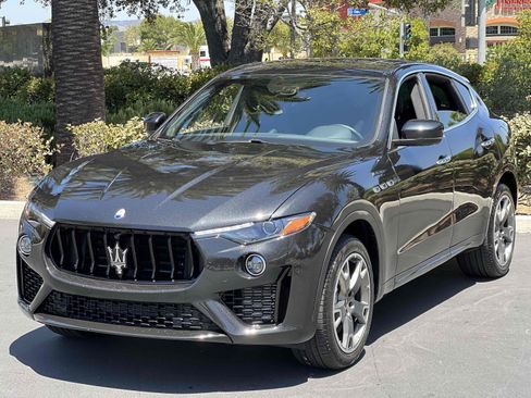 Used 2023 Maserati Levante Modena AWD/4WD image 15