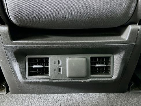 Used 2024 Chevrolet Silverado 1500 LT image 26