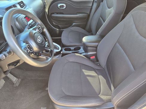 Used 2016 Kia Soul FWD image 13